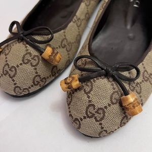 GUCCI Cloth Ballet flats 
Vintage Gucci logo pattern